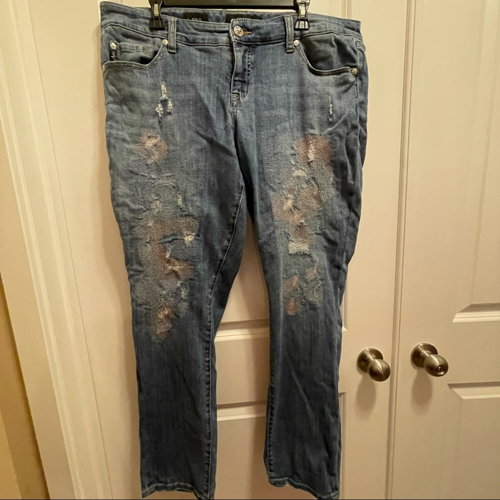 Torrid Sz 18 Distressed & Embellished Skinny Jeans